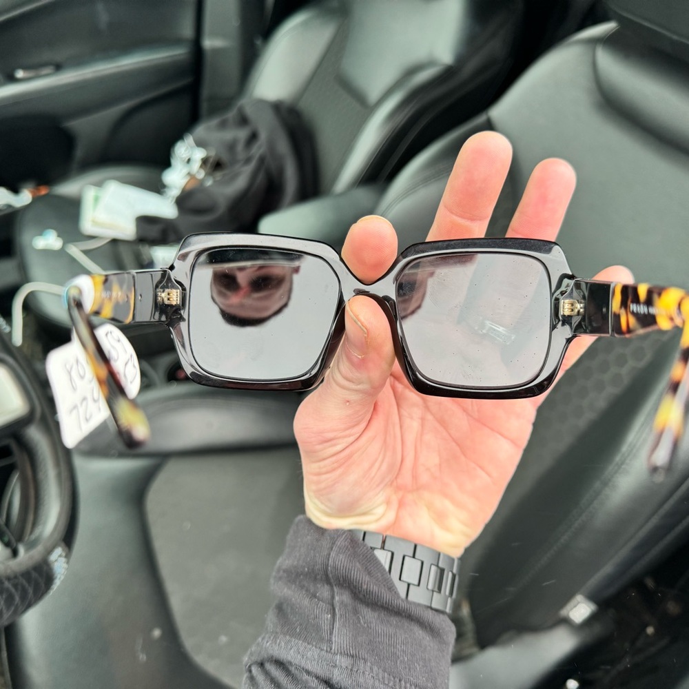 Brand new Prada glasses, half price - Picture 4 of 4